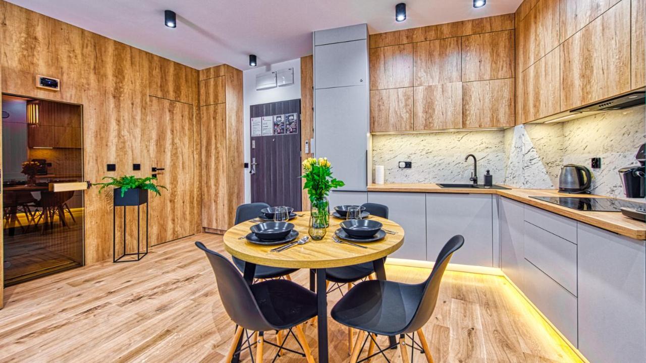 Apartament Wood Lux - 5D Apartamenty Świeradów-Zdrój エクステリア 写真